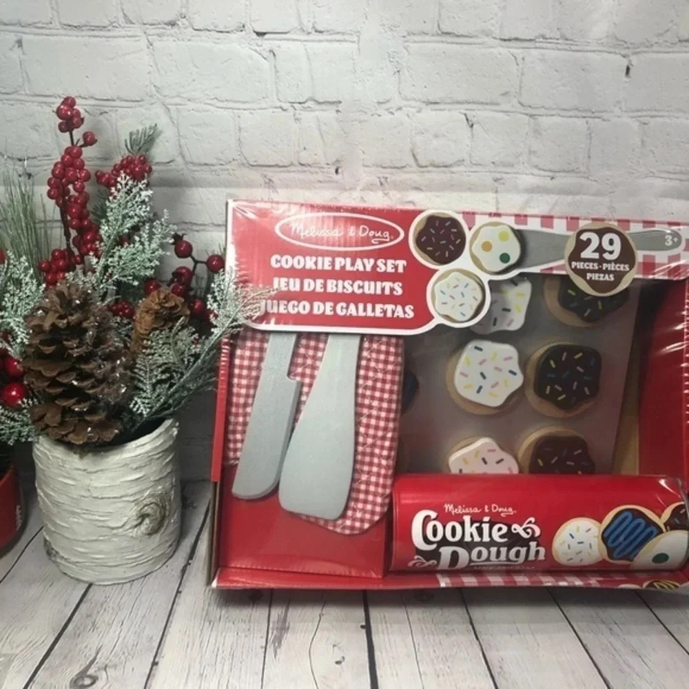 NWT Melissa & Doug cookie play set play kitchen